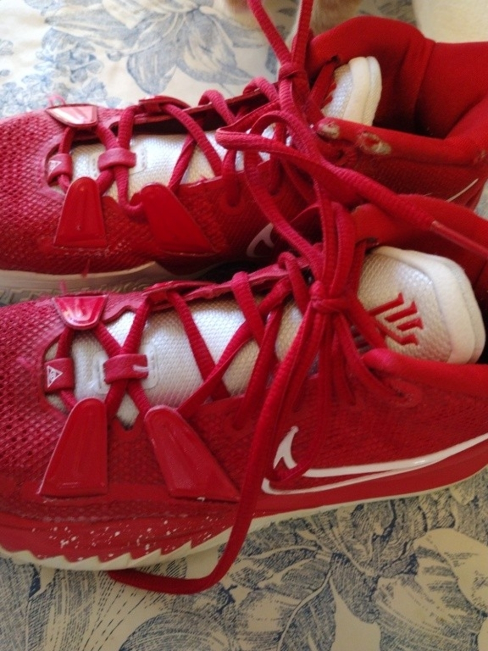 Nike Kyrie 7 TB Kids Red Basketball Sneakers Shoes Size 5.5 Men's